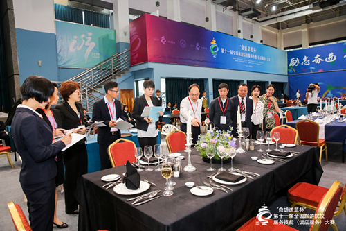 领导1.jpg 领导1.jpg