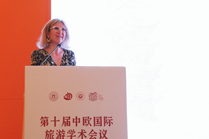 法国昂热大学校长Françoise GROLLEAU致辞_副本.png 法国昂热大学校长Françoise GROLLEAU致辞_副本.png