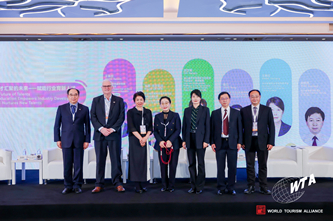 圆桌对话2合影.jpg 圆桌对话2合影.jpg